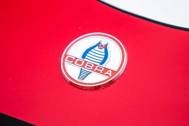 Logotipos de coches con serpiente: AC Cobra